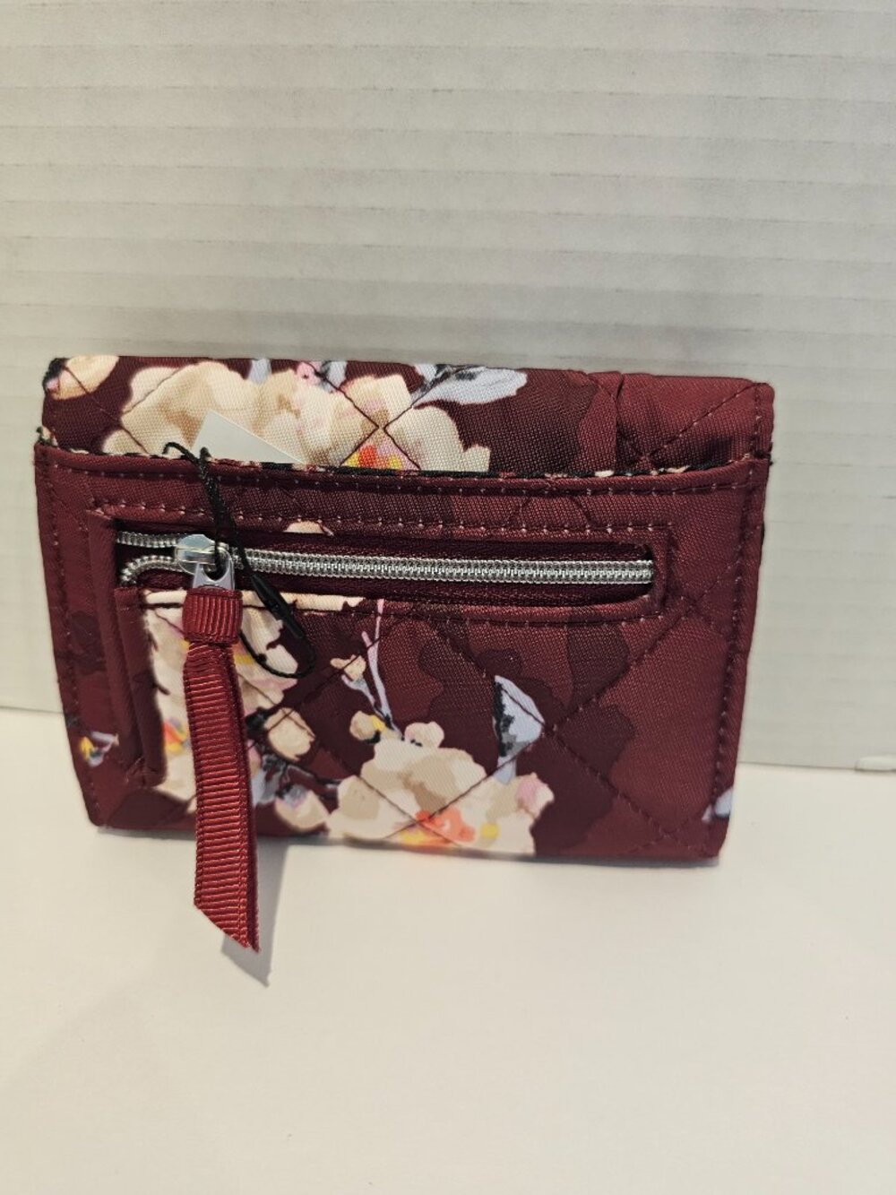 NWT Vera Bradley RFID Riley Compact Wallet Blooms Branches Burgundy Flowers Red - Picture 2 of 13